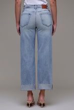 Load image into Gallery viewer, Ella Classic Straight Jean