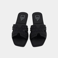 Load image into Gallery viewer, Donna