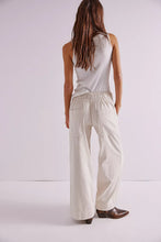 Load image into Gallery viewer, Breezy Denim Pull On Jeans
