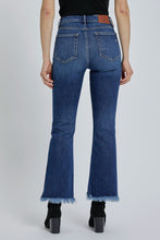 Load image into Gallery viewer, Happi High-Raise Jeans
