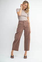 Load image into Gallery viewer, Barley Barrel Jeans
