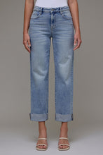 Load image into Gallery viewer, Ella Classic Straight Jean

