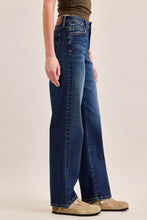 Load image into Gallery viewer, Ella Classic Straight-Dark Wash

