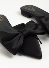 Load image into Gallery viewer, Dorothy
