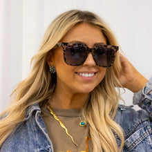 Load image into Gallery viewer, Dax Eyewear- Dani

