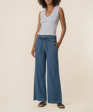 Load image into Gallery viewer, Megg Linen- Blue
