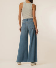 Load image into Gallery viewer, Blake High Rise in Super Wide Leg

