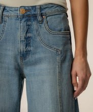 Load image into Gallery viewer, Blake High Rise in Super Wide Leg
