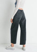 Load image into Gallery viewer, JBD Washed Black Barrel Jeans
