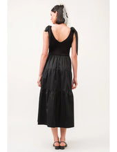 Load image into Gallery viewer, Sienna Midi Dress
