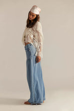 Load image into Gallery viewer, Free People Lotus Balloon Jeans
