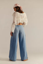 Load image into Gallery viewer, Free People Lotus Balloon Jeans
