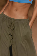 Load image into Gallery viewer, Momentum Pant

