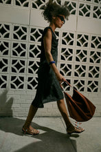 Load image into Gallery viewer, Suzie Slouchy Tote
