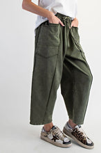 Load image into Gallery viewer, Pine  Barrel Pants
