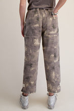 Load image into Gallery viewer, Camo Pants
