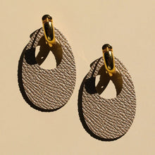 Load image into Gallery viewer, Olivia Earrings
