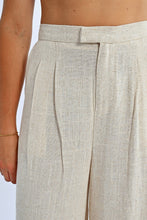 Load image into Gallery viewer, Pleated Linen Pants

