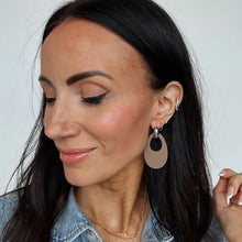 Load image into Gallery viewer, Olivia Earrings
